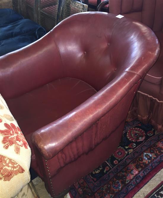 Leather button back tub chair